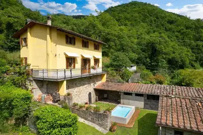 Image de Maison de Campagne à Borgo San Lorenzo avec 3 chambres à coucher, 8 couchages