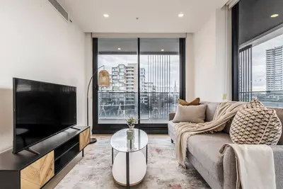 Image de Sunlit & Sleek Condo in Lively St Kilda