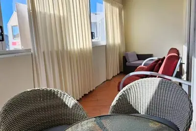 Image de Apartment 20, Lakeview Plaza.