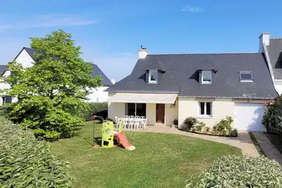 Image de Maison 5 Ch + 3 SdB. 5 min plage à pied. Jardin clôt. Idéal plusieurs familles.