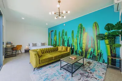 Image de Relax at Stylish Room w/ Pool & King Bed by Eagle Beach