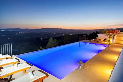 Image de Villa spacieuse avec piscine et jardins au cœur de l'île d'Ibiza