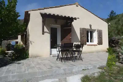 Image de Maison de Vacances 'Les Iris' avec Vue sur la Montagne, Terrasse Privée et Wi-Fi