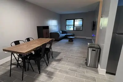 Image de Modern 2br Loft Feel Classic Brooklyn Charm