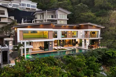 Image de Stylish, spacious home for 12 with views, perfect for families and groups