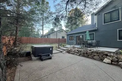 Image de *Just Listed* Alpine Retreat with A/C and hot Tub!