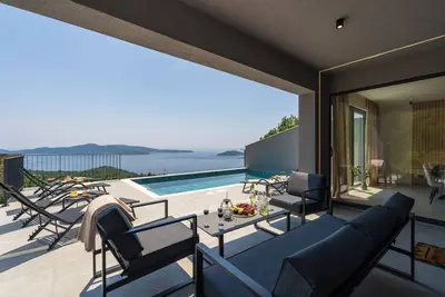 Image de Private 4-bedroom Oasis in beautiful Brsečine, near Durbovnik