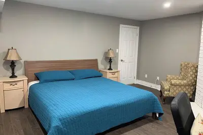 Image de Cozy 2 bedrooms convenient home in York Mills