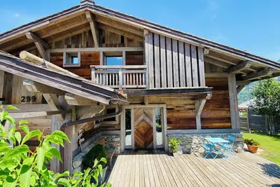 Image de Chalet de luxe avec piscine
