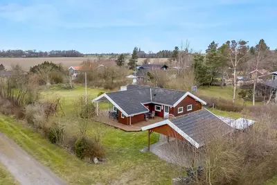 Image de Spacious, bright, 400m from the beach.