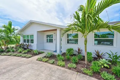 Image de Beautiful Waterfront 3-bedroom house with dock space in serene Palmetto