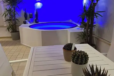 Image de At 50m from the sea, the whirlpool the perfect complement to your relaxing vacation