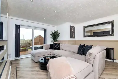 Image de 2 Bedroom House-Free Parking