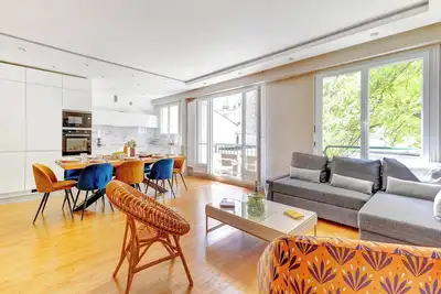 Image de Bm-Appartement chic avec terrasse - Champs-Elysees