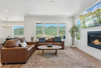 Image de Park City close-4-bedroom, 3. 5 bath new home with Fast WiFi, Ac, Garage & Views!