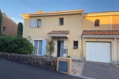 Image de Cannes Maison lumineuse avec mezzanine dans résidence proche Croix des Gardes