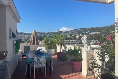 Image de Appartement 'Cannois Avec Rooftop' avec Vue Mer, Terrasse Privée et Wi-Fi