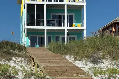 Image de Brand new build on Cape San Blas boasts 360º views, gulf front, pool, sleeps 16