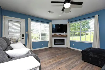 Image de Wyndham Resort 2 King Suites, Completely Remodeled, Pools with a Starbucks too!