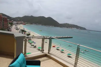 Image de Charming 2-bdrm penthouse condo WiFi, Ac, beachfront & boardwalk in Philipsburg