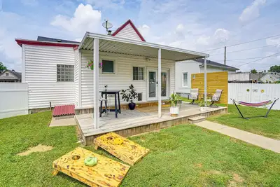 Image de Dog-Friendly Home w/ Yard, 6 Mi to Louisville!