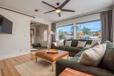 Image de Home in Heart of Downtown North Conway