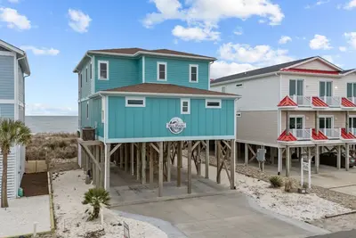 Image de Stunning ocean front home with private hot tub and direct beach access
