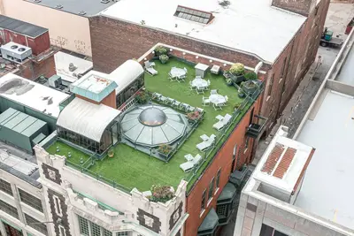 Image de Historic luxury townhouse in the heart of downtown Indianapolis