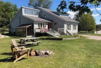 Image de 5 Bedroom Cottage on Georgian Bay - The Victoria