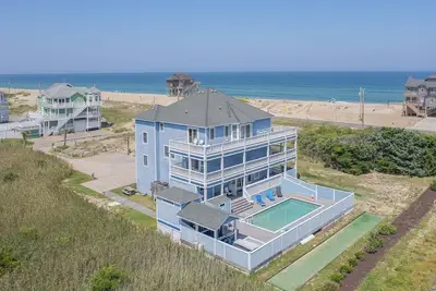 Image de 7017- Rodanthe Fantasea, a home in Rodanthe, Nc, an 8 Br with stunning ocean views.