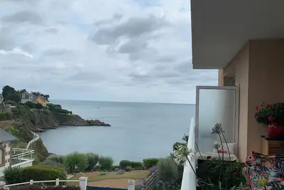 Image de Appartement vue mer imprenable avec terrasse fleurie
