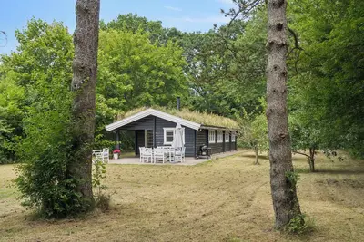 Image de Log house in Dronningmølle, 150 m to the beach