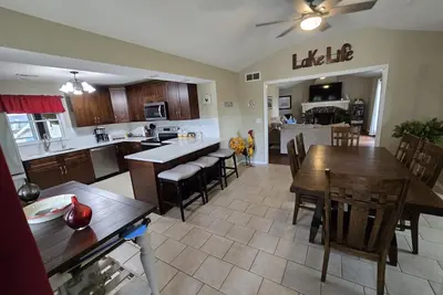 Image de The Waters Edge, Charming 3-bedroom 3 and 1/2 bath house on Table Rock Lake