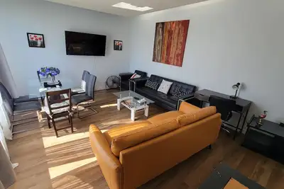 Image de 4-Bedroom House by Downtown & Airport