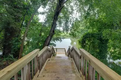 Image de Walk to Sand: Waterfront Studio in Colonial Beach!