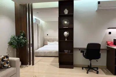 Image de Luxury & Comfort in Prime Al-Qairawan Location! \nModern Design, 5g Internet