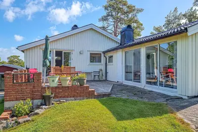 Image de Superbe maison à Höviksnäs avec Wi-Fi