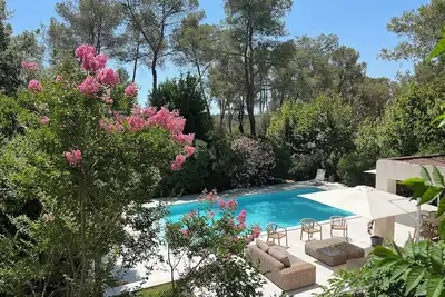 Image de Derniere Minute Exceptionnel Villa Pool House Piscine Boulodrome Coin Sport