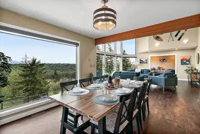 Image de Valentine Be Swept Away by Mt. Rainier Majesty