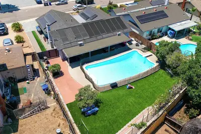 Image de Backyard Oasis Private Villa Pool Hot Tub