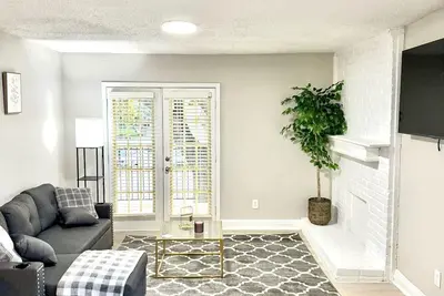 Image de Cozy 1-bedroom apartment with WiFi, Ac in vibrant Addison