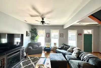 Image de 3 bedroom house in Indy. About a mile walk to almost everything!