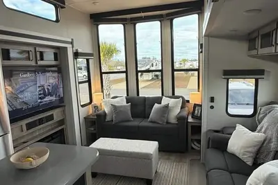 Image de 3-bedroom Rv in charming Foley with WiFi, Ac