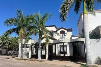 Image de 3-bedroom house in enjoyable Ciudad ObregĂłn with WiFi, Ac
