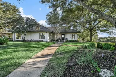 Image de Charming cottage in Barton Creek Lakeside- a private country club community