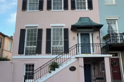 Image de Bosch Huis Rosé | Historic • Vip  • Park • Central