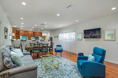 Image de 1-Bedroom Cozy Remodeled Villa | Close To Shops