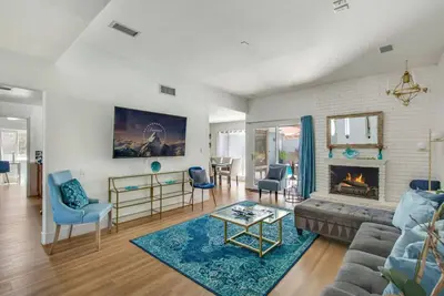 Image de SoCal Serenity | Pool | Spa | FirePit | Bbq