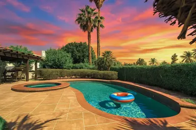 Image de Palm-Lined Spanish Oasis w/ Pool, Spa, Bbq & Games | Near Coachella