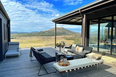 Image de Estate Getaway – spacious & luxe, breathtaking view, with awesome social spaces.